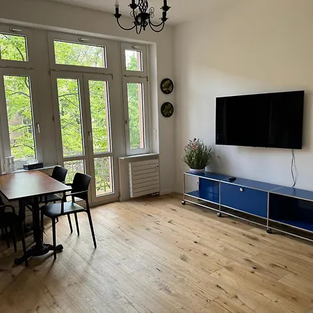 Luxurioes Kernsanierte Altbauwohnung